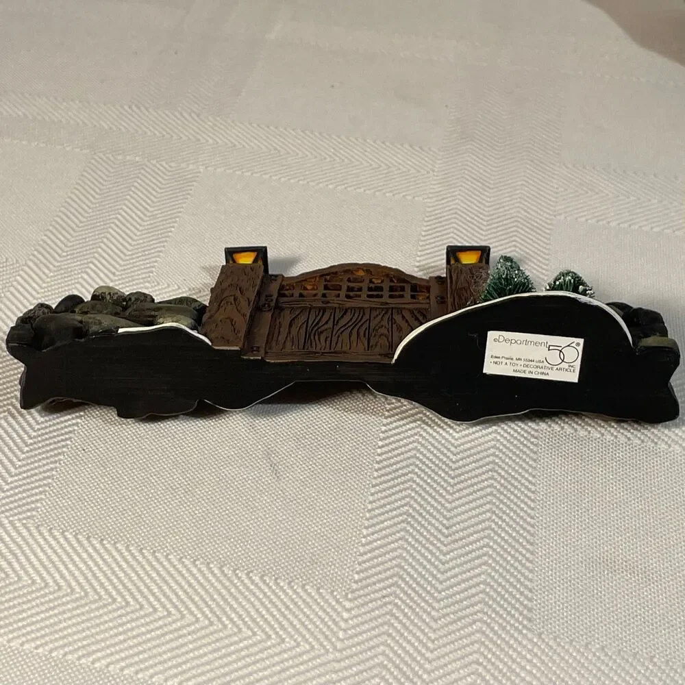 Dept 56 Fieldstone Entry Gate #52718 Village Accessory 1998 Retired Boxed